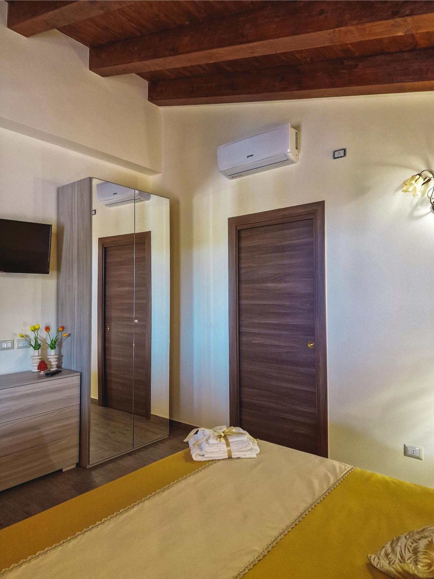 Agriturismo Bella Vista - Da Carmelo Santa Teresa Di Riva Værelse billede